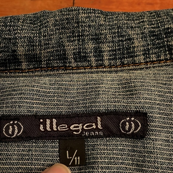 Size large Jean Jacket - Picture 4 of 6